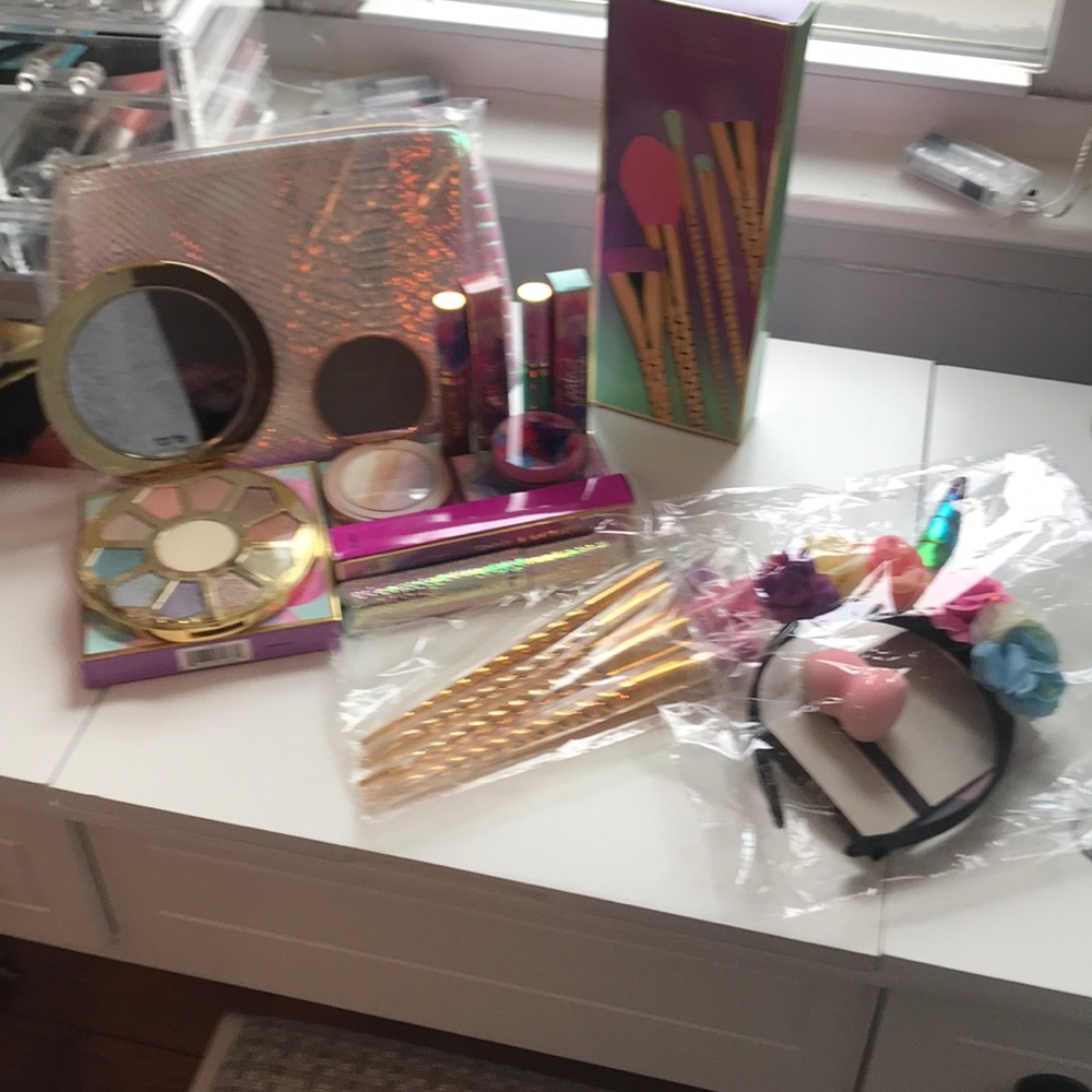 Tarte Make Believe In Yourself Bundle! 🦄 SOLD!!!! - Picture 8 of 8